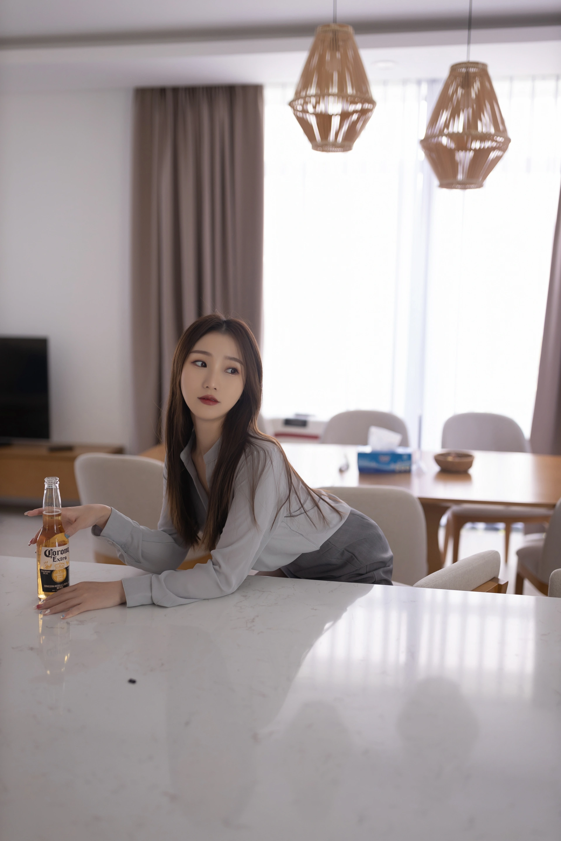 003.杏子Yada – 内购无水印 入侵者 0